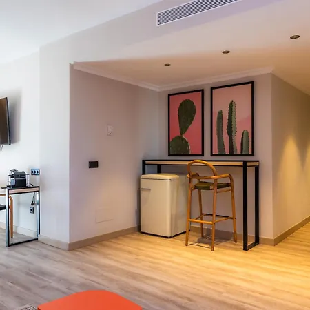 Marins Club - Adults Only