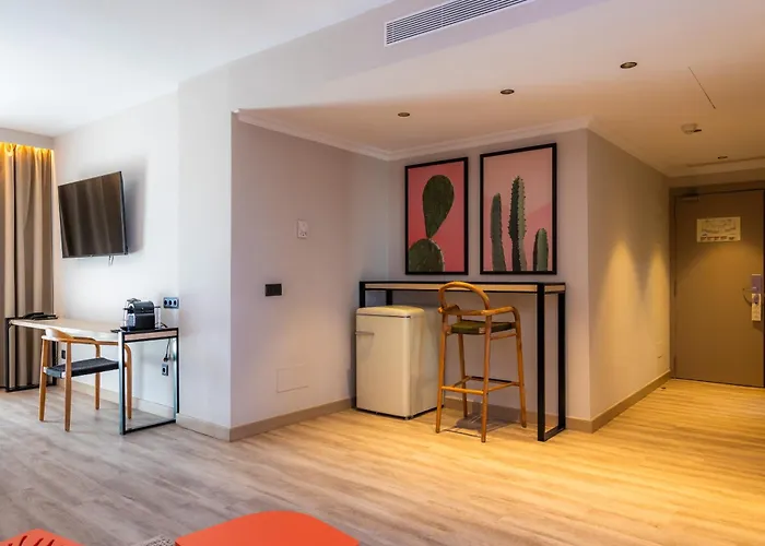 Marins Club - Adults Only