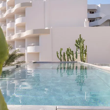 Marins Club - Adults Only