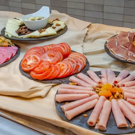 Marins Club - Adults Only 卡拉米洛