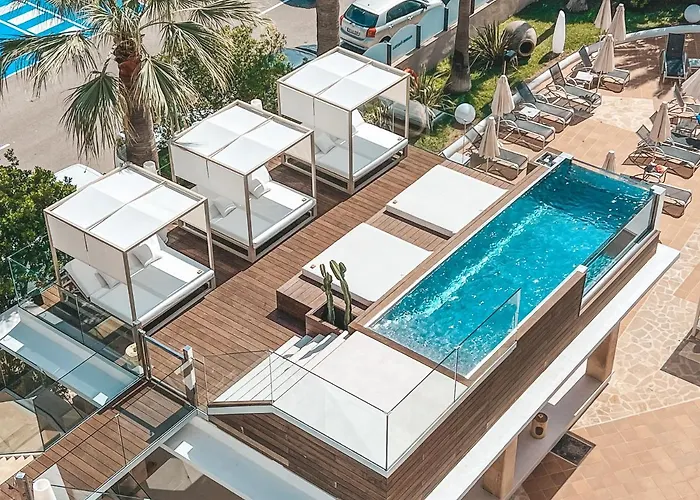 Marins Club - Adults Only