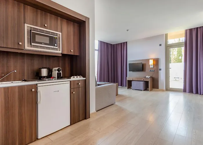 Marins Club - Adults Only Готель Кала-Мільор